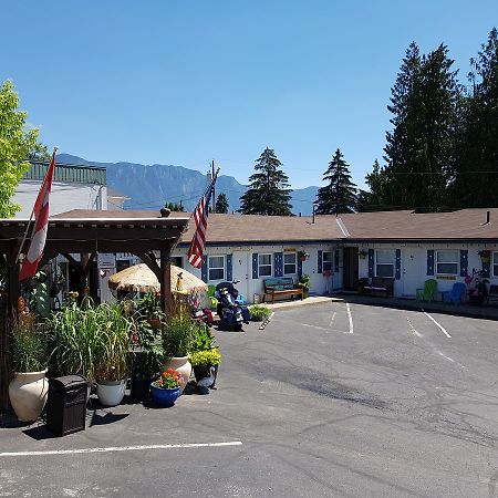 Creston Valley Motel Exterior foto