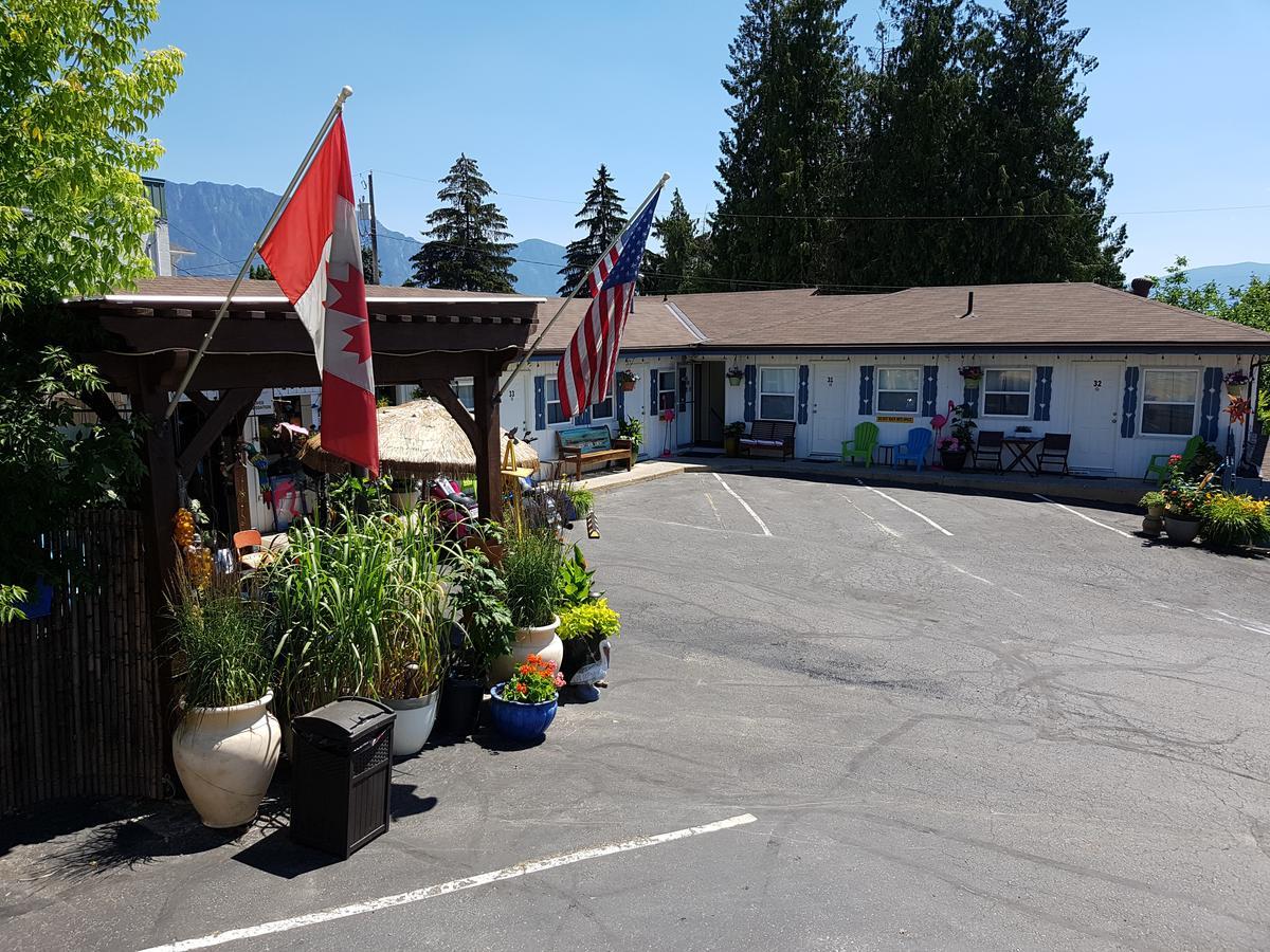 Creston Valley Motel Exterior foto